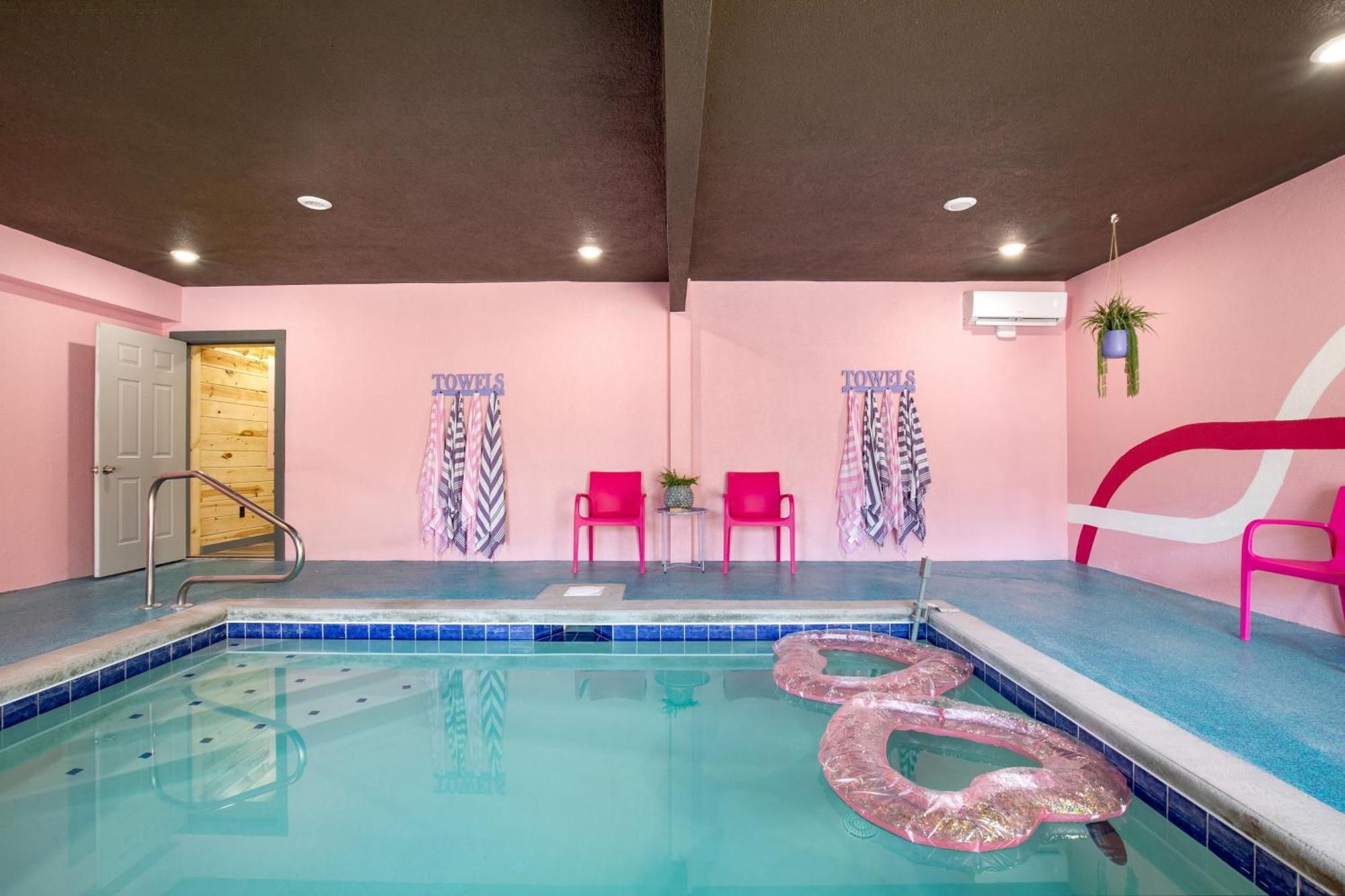 Pink Pines Avantstay Luxury Aesthetic Dream Home Indoor Pool Hot Tub Pigeon Forge Buitenkant foto