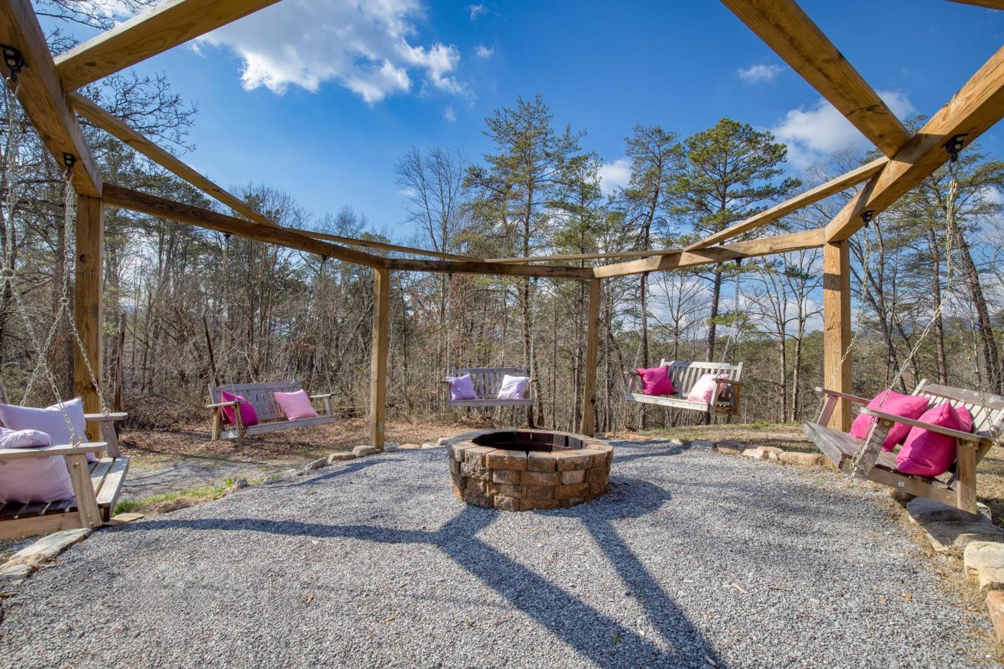 Pink Pines Avantstay Luxury Aesthetic Dream Home Indoor Pool Hot Tub Pigeon Forge Buitenkant foto
